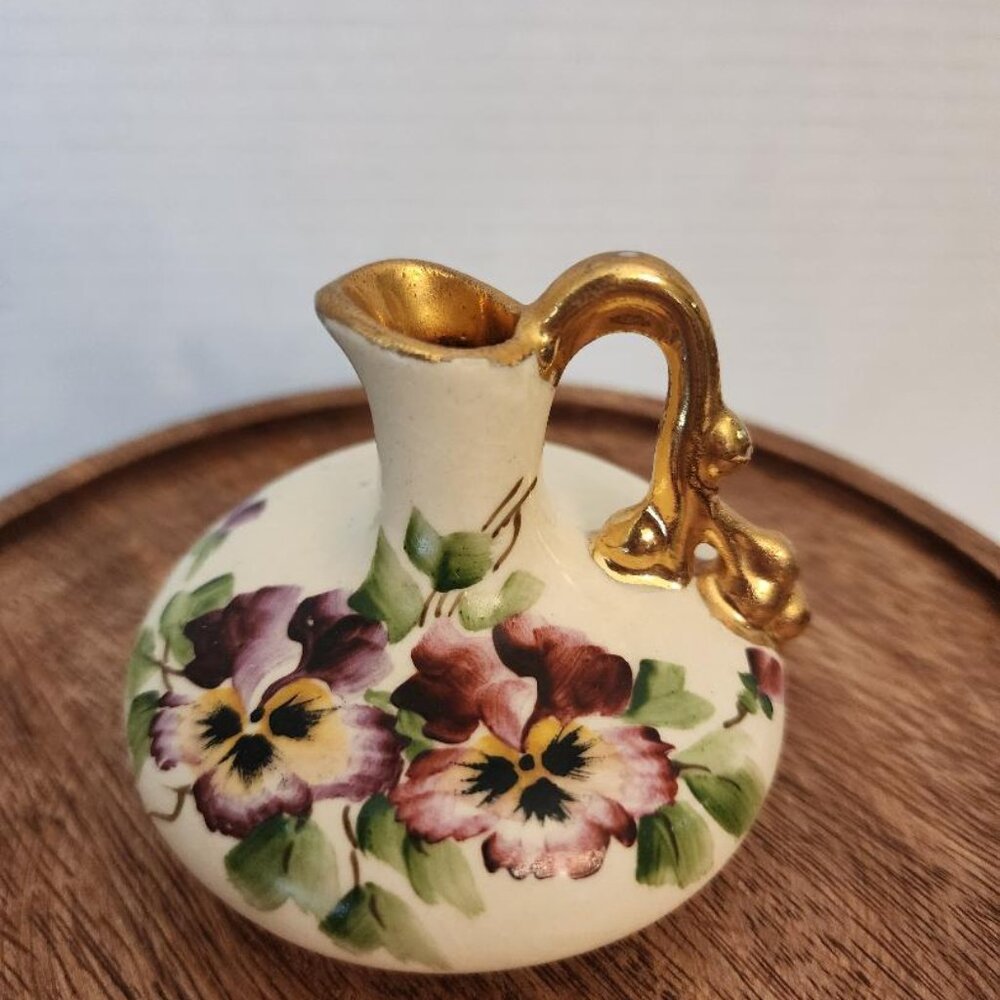 LE PERE VINTAGE HAND PAINTED PANSIES JUG WITH GOLD TRIM